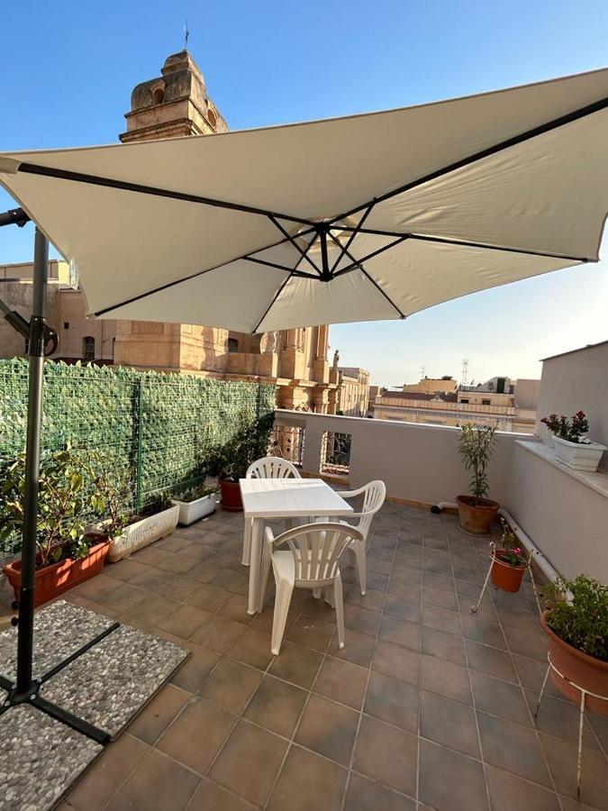 La Casa In Piazza Hotel Terrasini Exterior photo